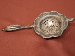 Antik Hacker jelzett ezüstözött alpakka teaszűrő