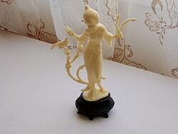 Trafikárú műanyag gésa geisha retro 20cm