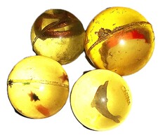 JÓ KIS JÁTÉK ! TRAFIKÁRU GUMI golyóbisok BELÜL ÁLLATOK 4+1 db különböző átmérővel egybe HIBÁTLAN