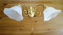 Aranyszínű 2 ágú falikar tejüveg búrával