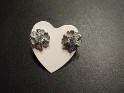 Csodásan csillogó ezüst köves fülbevaló