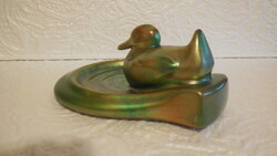 Zsolnay eozin  névjegytartó  kiskacsával  piros aljú , pajzapecséttel  , 15 x 12 x 6 cm