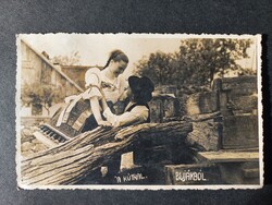 Régi képeslap Bujákiak "A kútnál"  - bujáki népviselet - 1942 - Sztaned Ede Pásztó