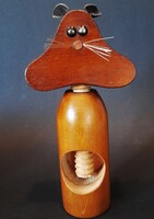 Retró iparművész fa hörcsög diótörő