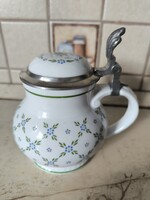 Retro porcelán kancsó fém tetővel eladó!