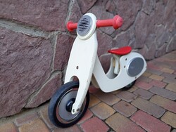 Fából készült egyedi fehér-piros fa futóbicikli , Vespa robogó design