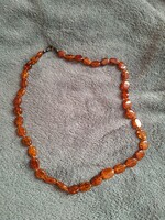 Borostyán nyaklánc ezüst szerelékkel