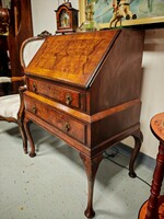 Csodaszép eredeti angol chippendale szekreter , klasszikus mahagóni színű intarziás íróasztal