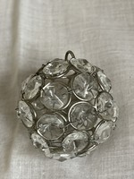 Különleges masszív fém gömb kövekkel.