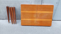 Jindrich Halabala étkezőasztal