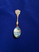 RÉGI SZÉP ÁLLAPOTÚ ARANYOZOTT TŰZZOMÁNC KISKANÁL HÉVíz emlékkanál