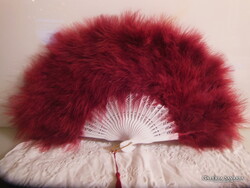 LEGYEZŐ - ÚJ - ALKUKÉPES - 48 x 28 cm - TOLL -  GYÖNYÖRŰ BURGUNDI SZÍN - DEKORÁCIÓNAK IS - HIBÁTLAN