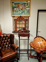 Minőségi angol mahagóni chippendale stílusú tömör fa szobainas, két kis fiókkal ,a tetején tárolóval