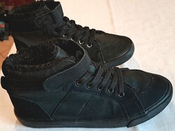 H&M melegen bélelt, magas szárú, unisex, gyerek sportcipő