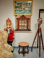 Ovális lerakó asztal , kisasztal , virágtartó , kisméretű dohányzóasztal újszerű állapotban