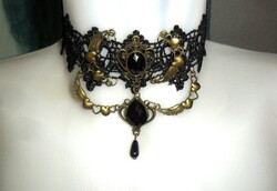 Gótikus fekete csipke choker nyakék.