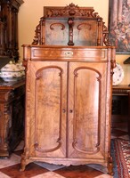 Ónémet faragott hatalmas komód, szekrény, tálaló