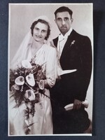 Klasszikus, elegáns esküvői portré vőlegény frakkban, cilinderrel 1940-es évek