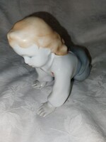 Sinkó András Zsolnay " mászó baba"       N