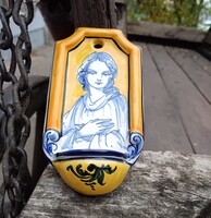 Olasz majolika szenteltvíztartó