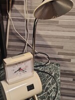 Retro Hajnal óràs làmpa hozzàèrtőnek