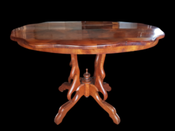 Bécsi barokk póklábú asztal.