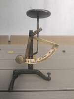 Antique small-sized leaf-shaped balance scale