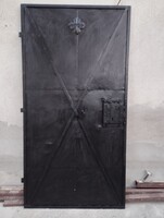 Antik,kovácsoltvas ajtó,pince ajtó