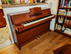 August Hoffman stockholm pianino , páncéltőkés tanuló zongora mai napig működő gyártó