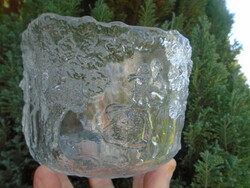 Kosta Boda üveg kaspó körben domború mintákkal, táncosok fák alatt, súlya 924 gramm