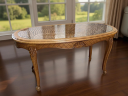 Neobarokk rusztikus faragott tölgyfa dohányzóasztal üveglappal