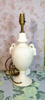 Royal Creamware “Luminaries” porcelán asztali lámpa – angol klasszikus stílus, kosfejes díszítéssel