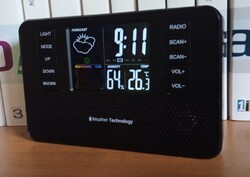 Időjárás állomás:napi időjárás,a páratartalom,felhő,nap vagy eső a helyiség,hőm.ébresztőóra ,rádió.