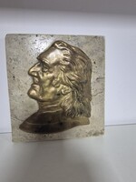 Liszt Ferenc dombormű, mészkőlapon