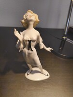 Kurt Steiner porcelán szobor- Tinédzser kendővel