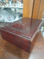 Kézi Készítésű,Faragott Fa Doboz,Ékszertartó,Kártyatartó.7.5 x 28 x 17.5 cm.