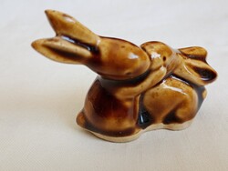 Kerámia figura Csókos nyuszik retro 8,5x2,5x6cm valószínüleg  Lengyel mázas biskvit porcelán