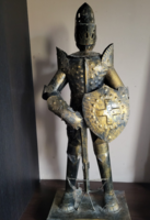 Kézzel készült fém lovag szobor számszeríjjal – antik arany patinával 60cm