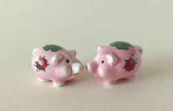 MINI PORCELÁN SZERENCSEHOZÓ MALACKÁK NÉGYLEVELŰ LÓHERÉVEL,KATICA BOGÁRRAL