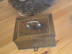 Szèf kulccsal zárható 40-es èvekből