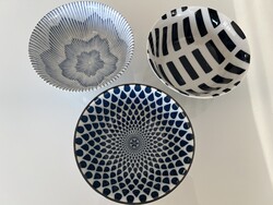 Japán porcelán rizses vagy leveses tálak különböző mintával, 15 cm átmérő
