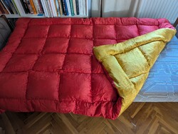 Damaszt huzatú steppelt toll paplan