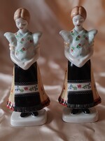 Hollóházi síró matyó lányok