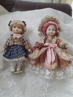 Egy porcelán fejű és egy minden része porcelán baba egyben