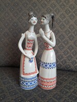 Art deco hollóházi szobor: Pletykázó lányok