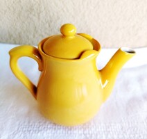 Zsolnay sárga mázas kis méretű kiöntő