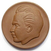 Németország,Meisseni porcelánérem: Fritz Heckert politikus emlékére EF+ porcelán 38.43g63mm