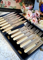 G. Buttler, Sheffield halas evőeszköz készlet, ezüst nyak, csont nyél