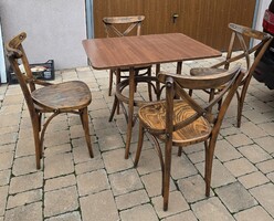 Thonet stílusú asztal 4db székkel