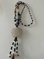 Achát nyaklánc onyx betétekkel, 90 cm